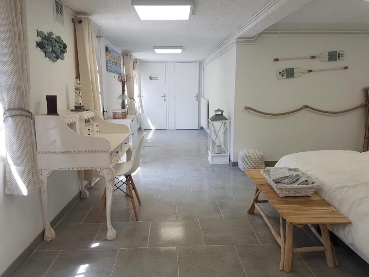 Sur La Route Des Peintres Bed & Breakfast Champagne-sur-Oise Exterior photo