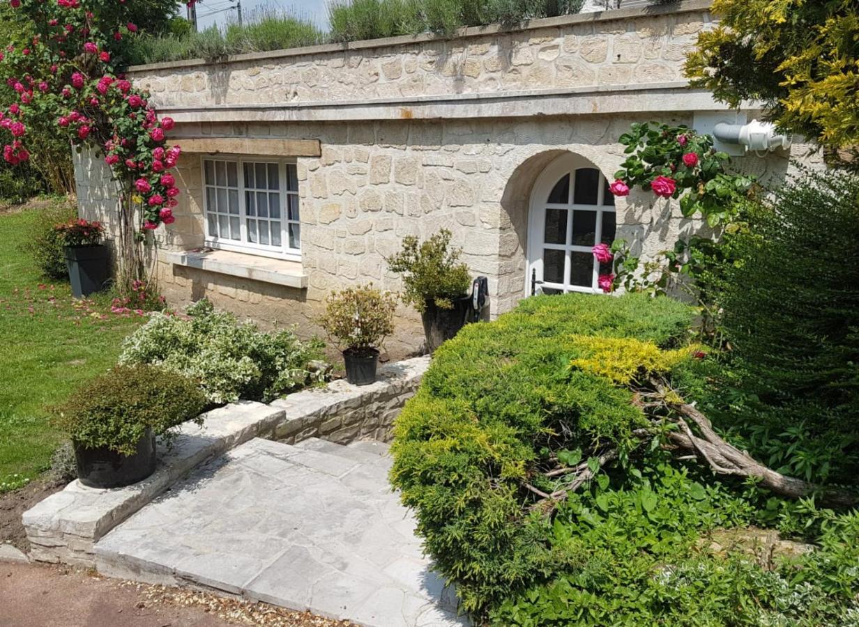 Sur La Route Des Peintres Bed & Breakfast Champagne-sur-Oise Exterior photo